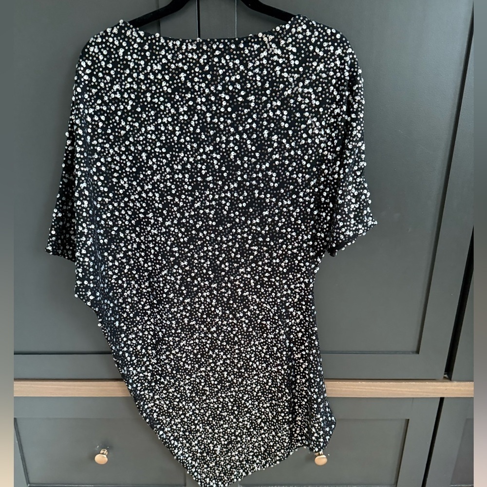 Romeo & Juliet Couture Gossip Girl Black Sequin Off Shoulder Asymmetrical Dress - Picture 4 of 4